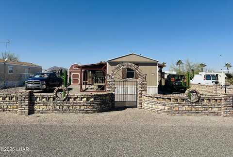 200 N Moon Mountain Ave #18, Quartzsite, AZ 85346
