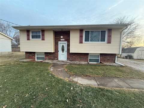 1233 W Corbin Street, Bethalto, IL 62010