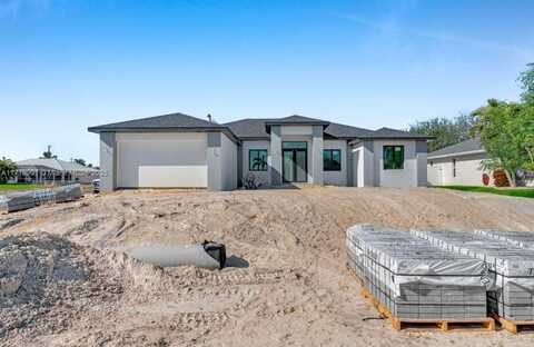 1040 NW 38TH AVE, Cape Coral, FL 33993