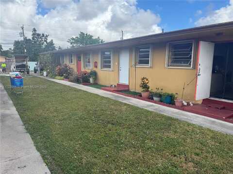 1023 W 29th St, Hialeah, FL 33012