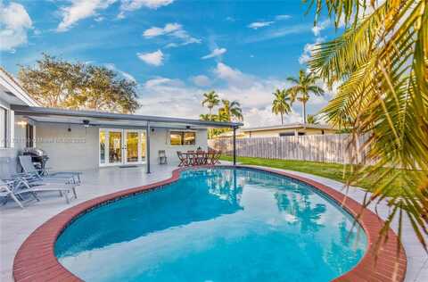 6600 NE 20th Way, Fort Lauderdale, FL 33308