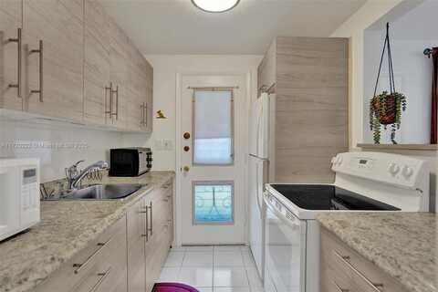 16750 NE 14th Ave, Miami, FL 33162