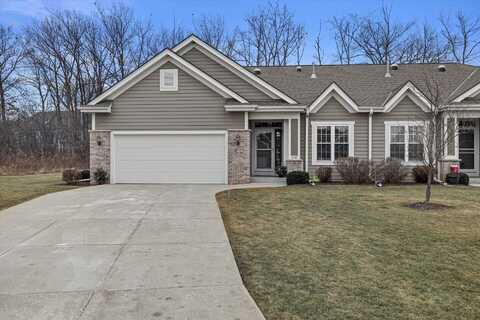 4784 S Lindenwood Ct, New Berlin, WI 53151