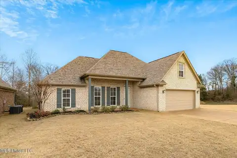 3796 E Dawnwood Circle, Southaven, MS 38672