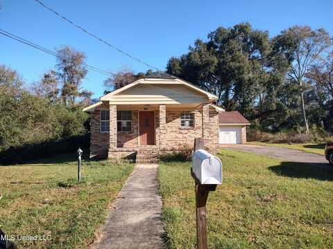 4005 W Pine Street, Moss Point, MS 39563