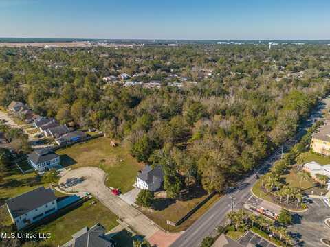 1017 Courthouse Road, Gulfport, MS 39507