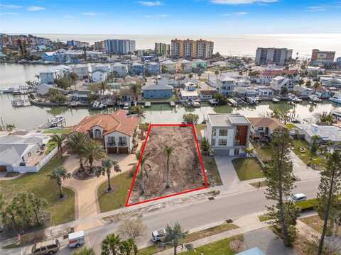 325 140TH AVENUE E, MADEIRA BEACH, FL 33708