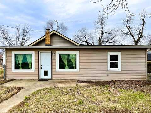 64 S 10th Avenue, Beech Grove, IN 46107