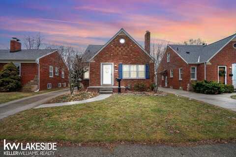 1746 Manchester, Grosse Pointe Woods, MI 48236