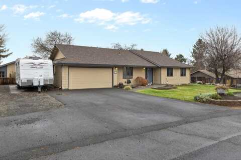 2285 NW 12th Street, Redmond, OR 97756