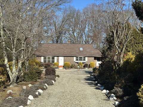 124 Barrington Rd, Longmeadow, MA 01106