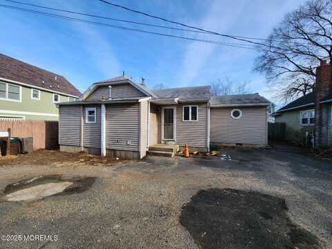 10 Center Avenue, Keansburg, NJ 07734