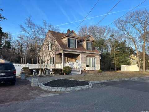 5 Vera, Patchogue, NY 11772