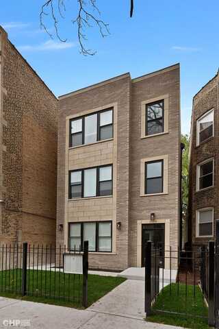 4433 S Prairie Avenue, Chicago, IL 60653