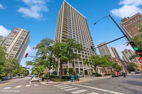 88 W Schiller Street, Chicago, IL 60610