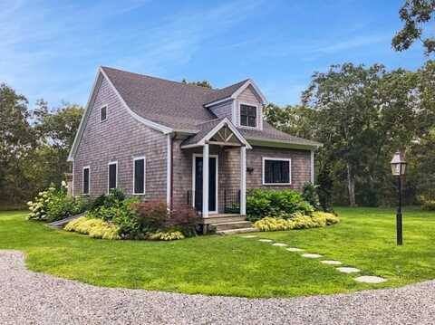 114 Meetinghouse Way, Edgartown, MA 02539