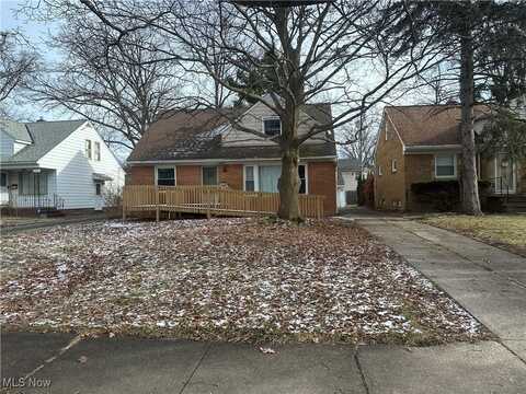 24421 Effingham Boulevard, Euclid, OH 44117