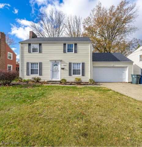 766 Quilliams Road, Cleveland Heights, OH 44121