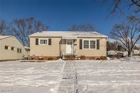 11220 Sharon Drive, Parma, OH 44130