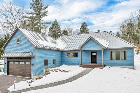 7 Falcon Way, Hales Location, NH 03860