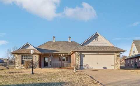 1204 S Mockingbird Court, Skiatook, OK 74070