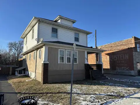 1512 WASHINGTON Street, Davenport, IA 52804