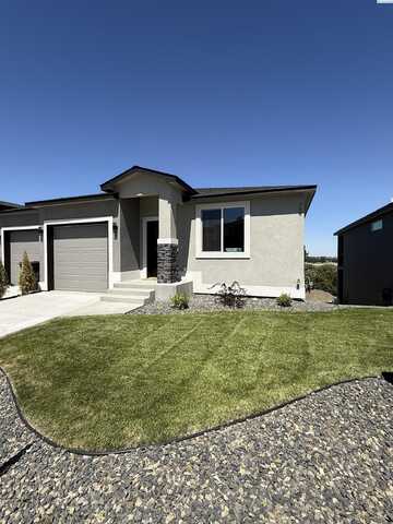 758 Rio Vista Loop, Richland, WA 99352