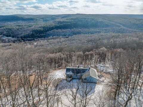 110 Mountainview Road, Lackawaxen, PA 18425