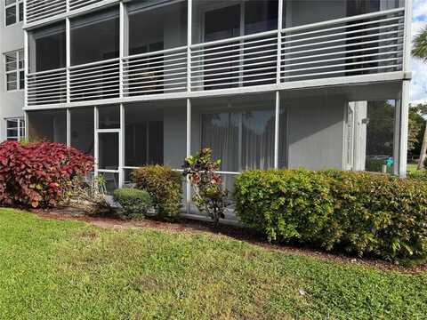 4020 W Palm Aire Dr, Pompano Beach, FL 33069