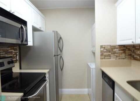 10008 Twin Lakes Dr, Coral Springs, FL 33071