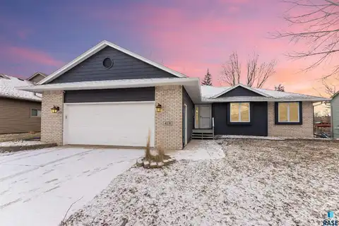 418 N Linwood Ct, Sioux Falls, SD 57103