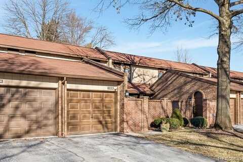 1161 KIRTS Boulevard, Troy, MI 48084