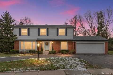 30388 ROCK CREEK Drive, Southfield, MI 48076