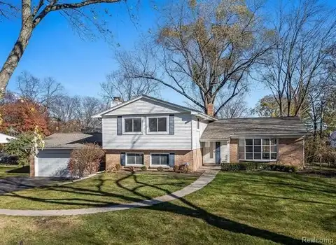 6555 TIMBER RIDGE Drive, Bloomfield Hills, MI 48301