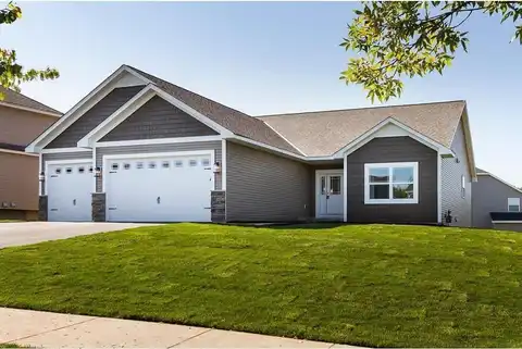 1371 Southfork Drive SE, Hutchinson, MN 55350