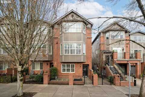 2357 NW QUIMBY ST, Portland, OR 97210