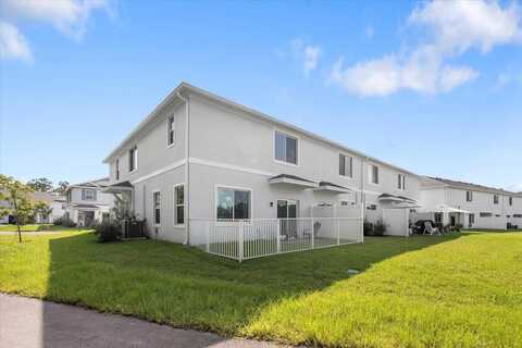 602 NE Waters Edge Lane, Port Saint Lucie, FL 34983