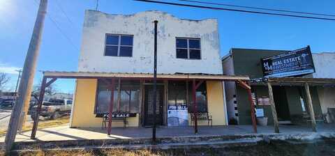 128 S Broadway St, Mertzon, TX 76941