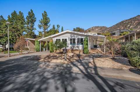 8975 Larence Welk Dr, Escondido, CA 92026