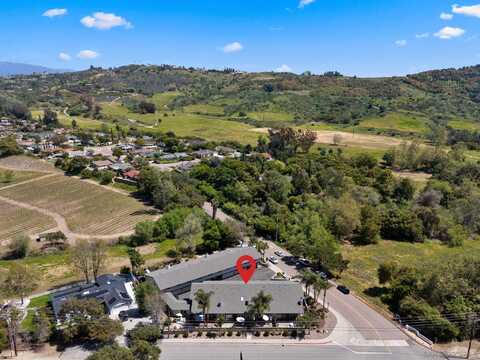 3404 Oak Cliff Dr, Fallbrook, CA 92028