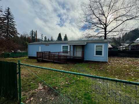 22 Spring street, Happy Camp, CA 96039