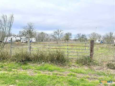 244 County Road 478, Stockdale, TX 78160