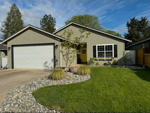 830 N Rose Street, Phoenix, OR 97535