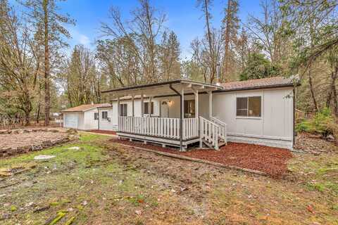 1389 Foots Creek Road, Gold Hill, OR 97525