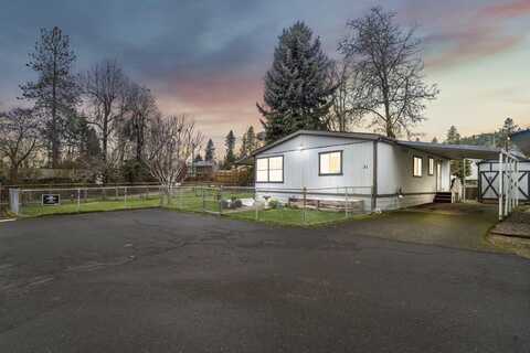 2325 NW Highland Avenue, Grants Pass, OR 97526