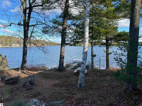 368 Bass Lake Road, Traverse City, MI 49685