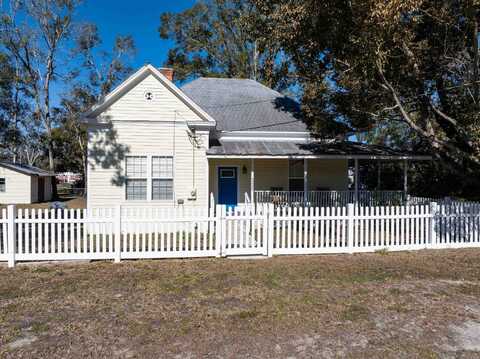 252 SW Laura Street, Mayo, FL 32066