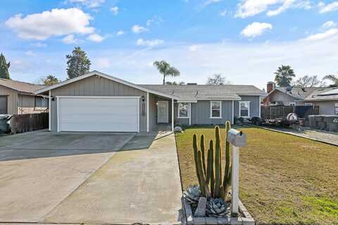 5615 W Laura Court, Visalia, CA 93277