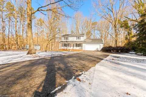 502 Old Hollow Road, Pilot Mountain, NC 27043