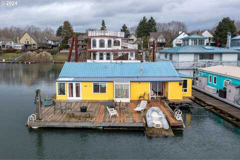 N Tomahawk Island Dr, Portland, OR 97217